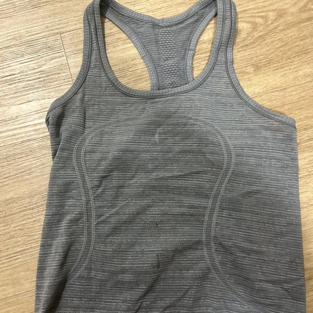 Gray raceback lululemon tank